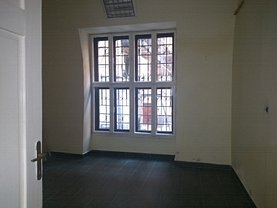 Apartament de închiriat 2 camere, în Cluj-Napoca, zona Central