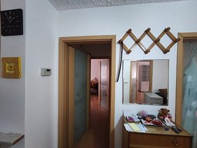 Apartament de vânzare 4 camere, în Cluj-Napoca, zona Mănăştur