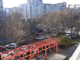 Apartament de închiriat 4 camere, în Bucuresti, zona Unirii