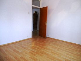 Casa de vânzare 3 camere, în Bucureşti, zona P-ţa Victoriei