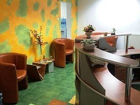 Vânzare spaţiu comercial