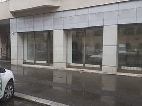 Vânzare spaţiu comercial