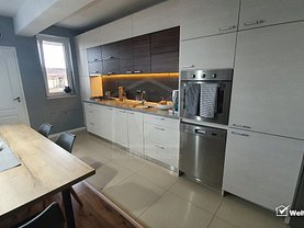 Apartament de vânzare 3 camere, în Floreşti