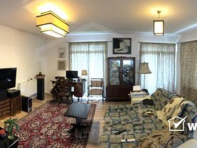 Casa de vânzare 4 camere, în Floresti