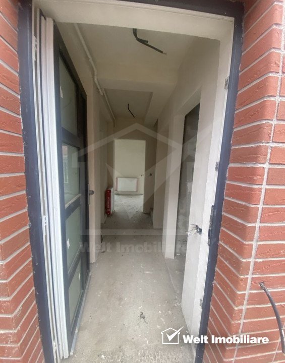 Casa intr-un ansamblu de case insiruite in zona Aqua Parc din Floresti