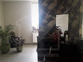 Închiriere spaţiu comercial