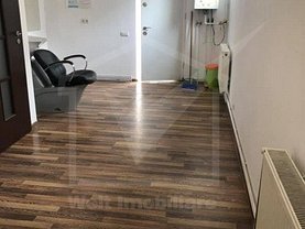 Vânzare spaţiu comercial