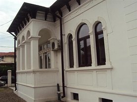 Casa de vânzare 4 camere, în Focşani, zona Central