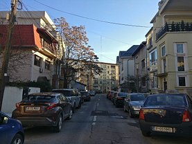 Apartament de închiriat 3 camere, în Bucureşti, zona Cotroceni