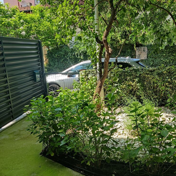 Dristor - Baba Novac, garsoniera cu curte