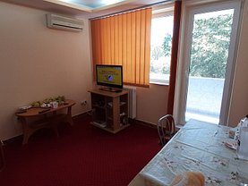 Apartament de vânzare 3 camere, în Constanţa, zona Tomis IV