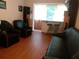 Apartament de închiriat 3 camere, în Constanţa, zona Sat Vacanţă