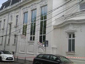 Casa de închiriat 12 camere, în Bucuresti, zona Ultracentral