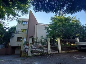 Casa de vânzare 6 camere, în Bucureşti, zona Iancu Nicolae