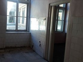 Apartament de vânzare 4 camere, în Arad, zona Ultracentral