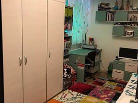 Apartament de vânzare 3 camere, în Arad, zona UTA