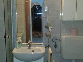 Apartament de vânzare 3 camere, în Arad, zona Miorita