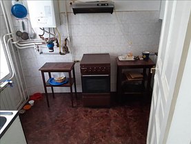 Apartament de vânzare 3 camere, în Arad, zona Boul Roşu