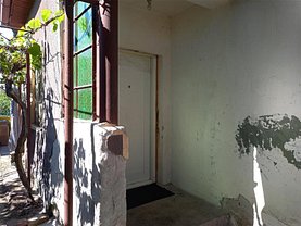 Casa de vânzare 4 camere, în Arad, zona Bujac