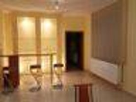 Casa de închiriat 5 camere, în Arad, zona Micalaca
