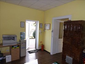 Casa de vânzare sau de închiriat 3 camere, în Arad, zona Aradul Nou