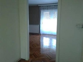 Închiriere spaţiu comercial