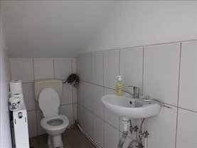 Vânzare spaţiu comercial