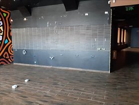 Închiriere spaţiu comercial