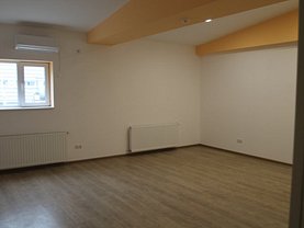 Închiriere spaţiu comercial
