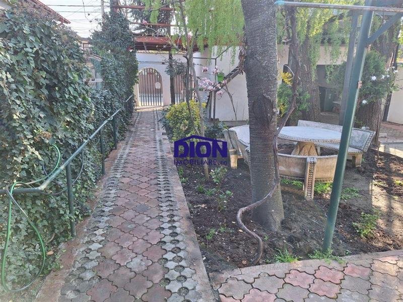 Casa cu suflet si gradina de poveste  zona Straulesti
