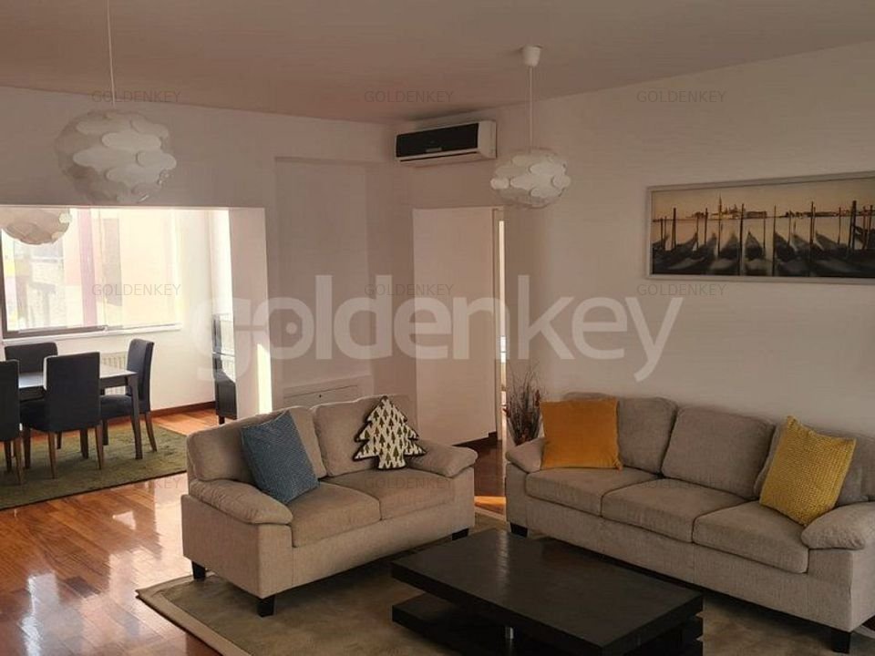 Apartament cu 4 camere | 4 bai | 2 terase si garaj