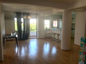 Apartament de vânzare 3 camere, în Bucuresti, zona Aviatiei