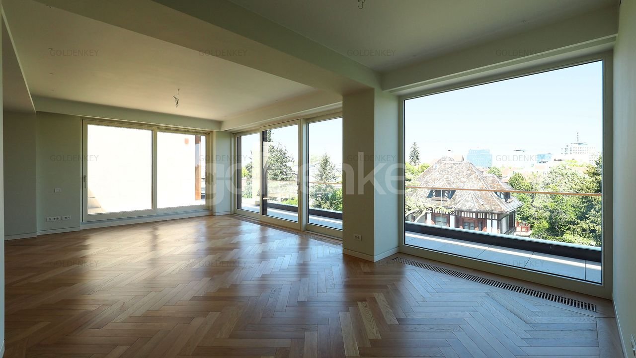 Apartament cu 4 camere si 2 terase | zona premium