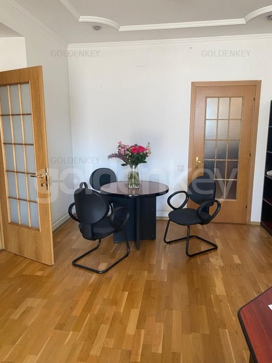 Charles de Gaulle | Apartament cu 7 camere pretabil birouri/activitati comercial