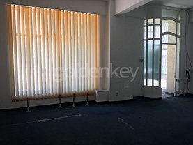 Vânzare spaţiu comercial