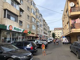 Închiriere spaţiu comercial