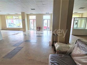 Închiriere spaţiu comercial