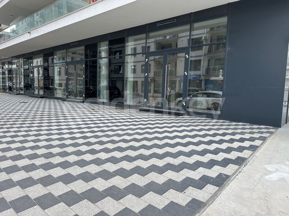 Spatiu comercial | 200 mp | Trafic intens |