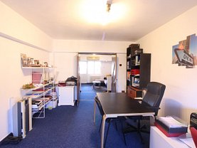 Apartament de vânzare 4 camere, în Bucureşti, zona Decebal