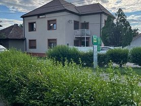 Casa de vânzare 7 camere, în Dumbrăviţa