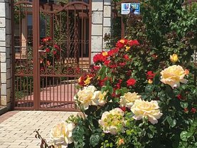 Casa de vânzare 7 camere, în Costinesti, zona Central