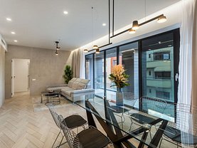 Apartament de vanzare 3 camere, în Bucuresti, zona Eminescu