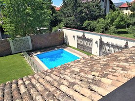 Casa de vânzare 11 camere, în Voluntari, zona Central