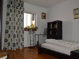 Apartament de vânzare 4 camere, în Bucuresti, zona Eroii Revolutiei
