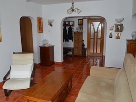 Apartament de vânzare 4 camere, în Bucuresti, zona Eroii Revolutiei