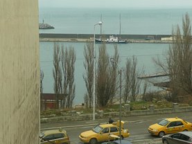 Apartament de vânzare 3 camere, în Constanţa, zona Central