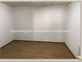Casa de închiriat 3 camere, în Constanţa, zona Central