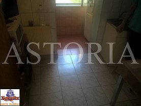 Apartament de vânzare 3 camere, în Piteşti, zona Eremia