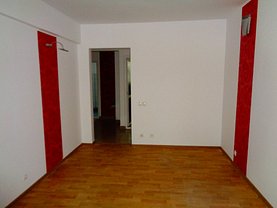 Închiriere spaţiu comercial