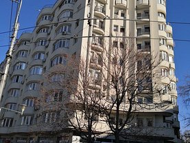 Apartament de vânzare 3 camere, în Bucureşti, zona Moşilor